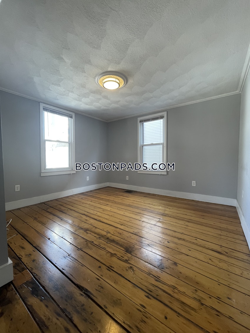 BOSTON - CHARLESTOWN - 4 Beds, 2 Baths - Image 9