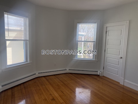 Romsey St. Boston photo 13