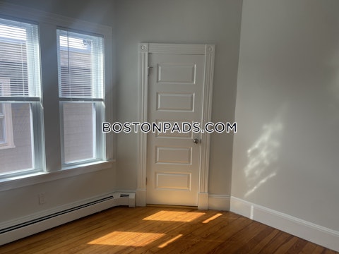 Romsey St. Boston photo 11