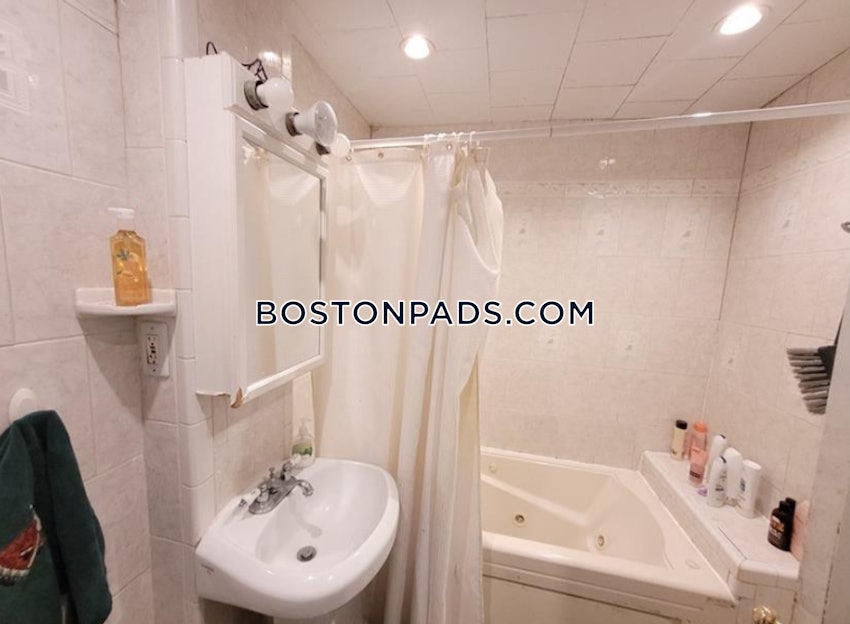 BOSTON - JAMAICA PLAIN - HYDE SQUARE - 4 Beds, 1 Bath - Image 18