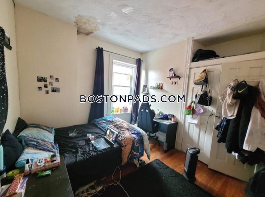 BOSTON - JAMAICA PLAIN - CENTER - 4 Beds, 1 Bath - Image 10