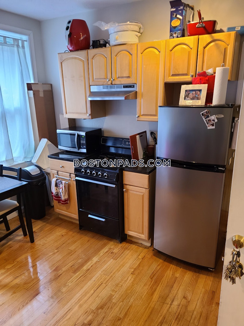 BOSTON - NORTH END - 1 Bed, 1 Bath - Image 2