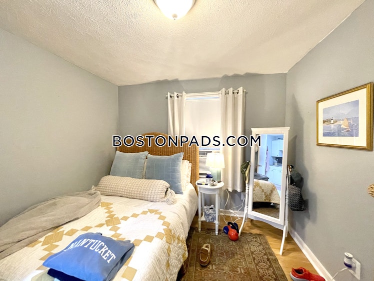 East 3rd St., Boston