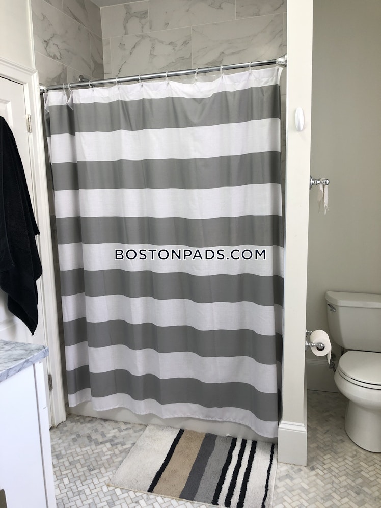 West Cedar St., Boston