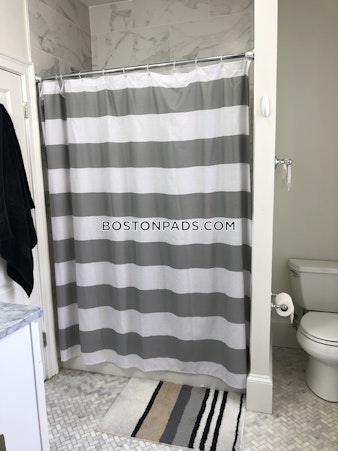 West Cedar St. Boston