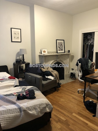 West Cedar St. Boston