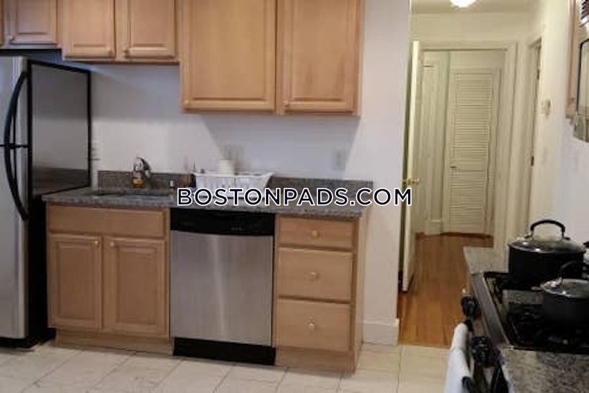 BOSTON - BRIGHTON - OAK SQUARE - 6 Beds, 3.5 Baths - Image 4