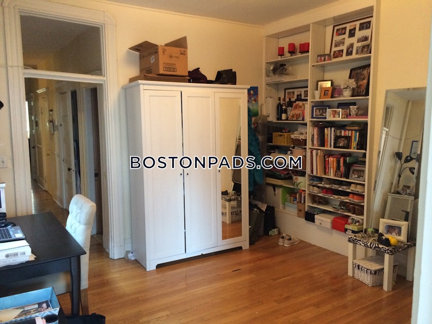 BOSTON - BEACON HILL - 3 Beds, 1 Bath - Image 1