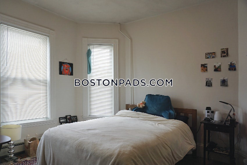 SOMERVILLE - PORTER SQUARE - 3 Beds, 2 Baths - Image 9