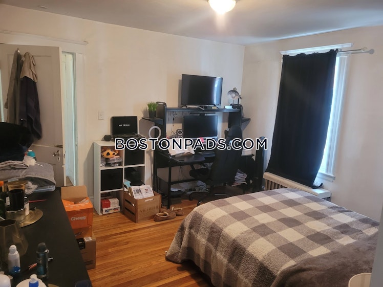 Colborne Rd., Boston