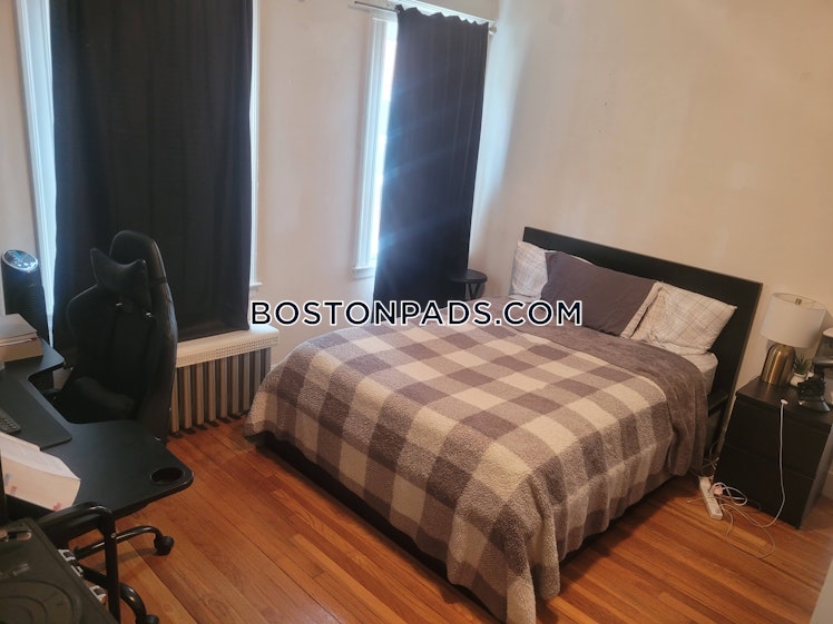 Colborne Rd., Boston