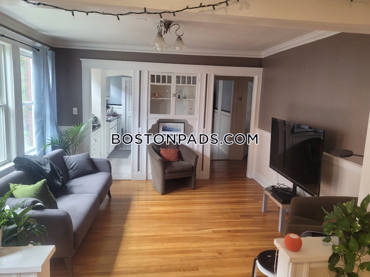 Colborne Rd., Boston