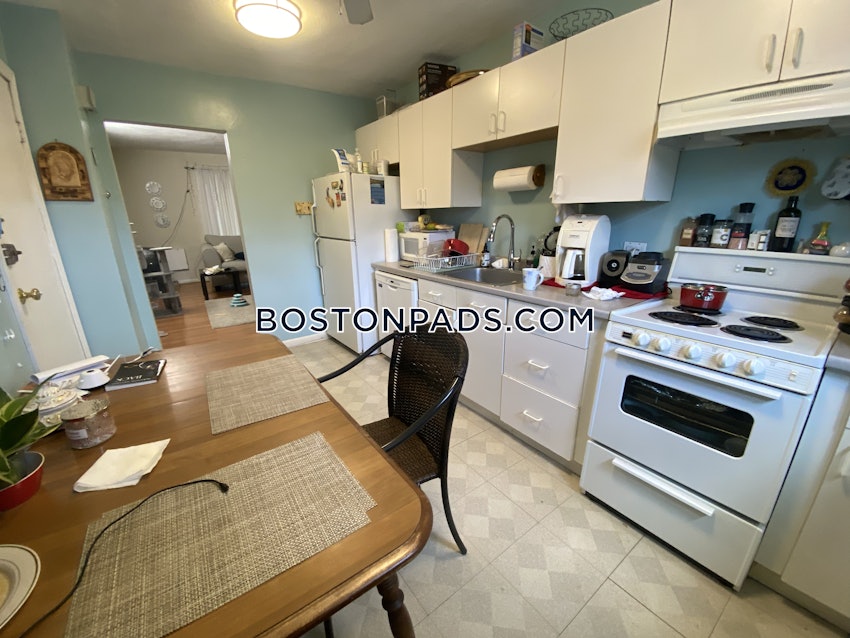 BROOKLINE - CHESTNUT HILL - 2 Beds, 1 Bath - Image 4