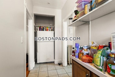 Boston - 4 Beds, 2 Baths