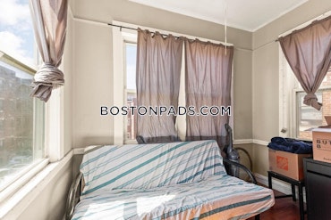 Boston - 4 Beds, 2 Baths