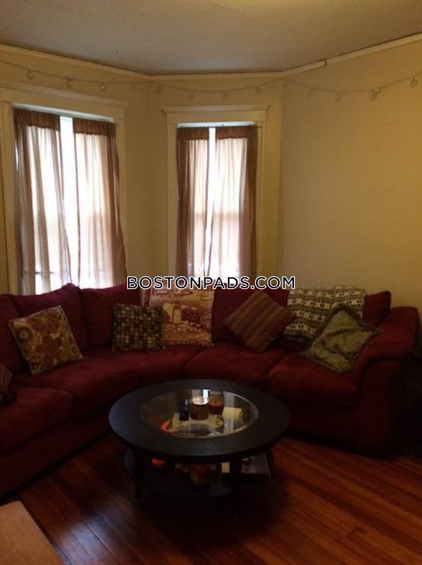 BOSTON - ALLSTON - 3 Beds, 1 Bath - Image 2