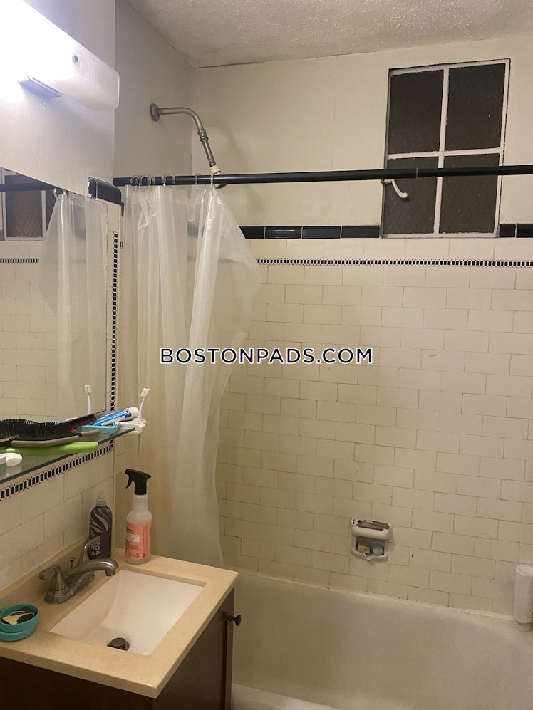 Pleasant St., Malden