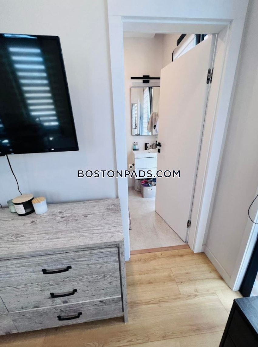 BOSTON - SOUTH BOSTON - WEST SIDE - 3 Beds, 3 Baths - Image 13