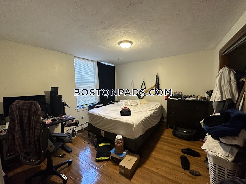 Boston - $3,200+ /month