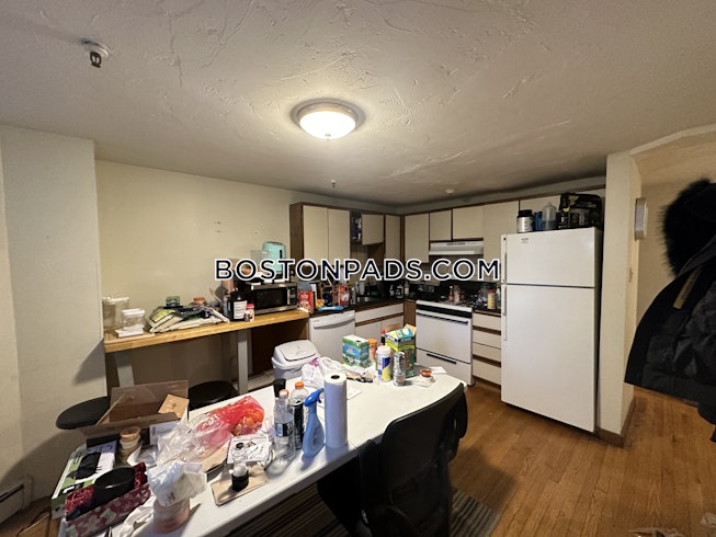 Boston - $3,200+ /mo