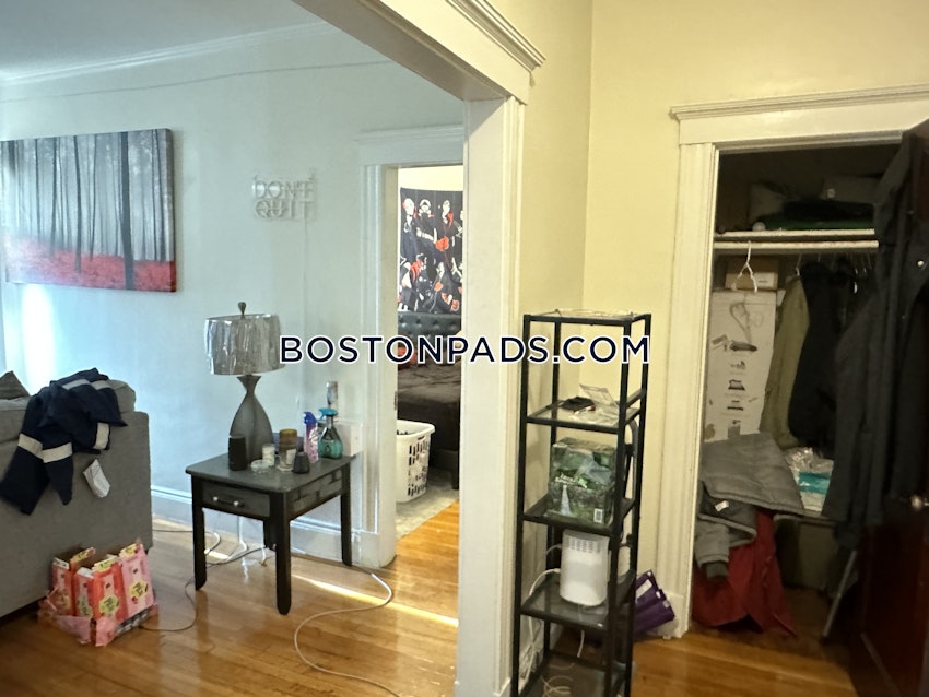 MALDEN - 1 Bed, 1 Bath - Image 15