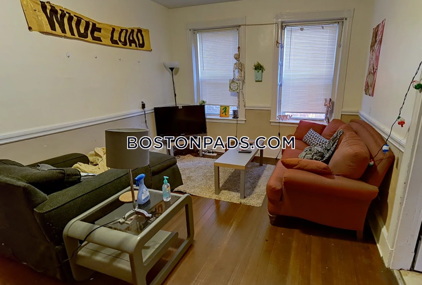 BOSTON - MISSION HILL - 3 Beds, 1 Bath - Image 2