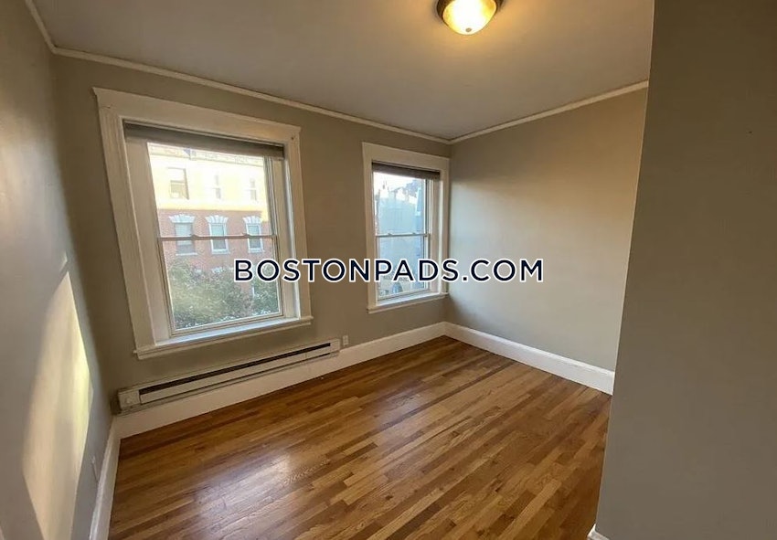 BOSTON - NORTH END - 4 Beds, 1.5 Baths - Image 4