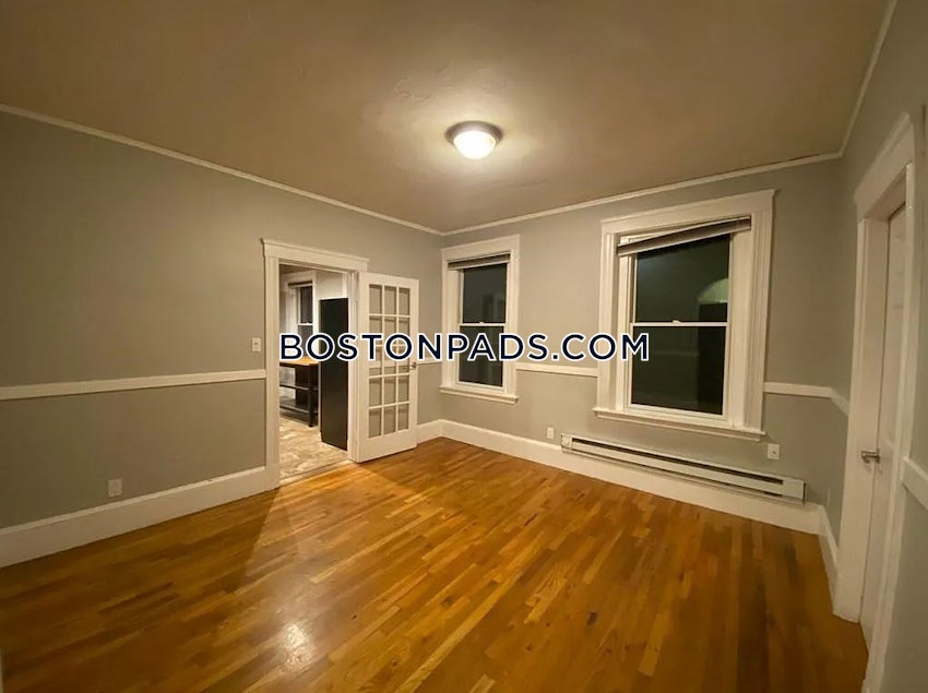 BOSTON - NORTH END - 4 Beds, 1.5 Baths - Image 3