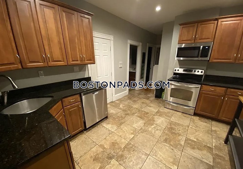 BOSTON - NORTH END - 4 Beds, 1.5 Baths - Image 1