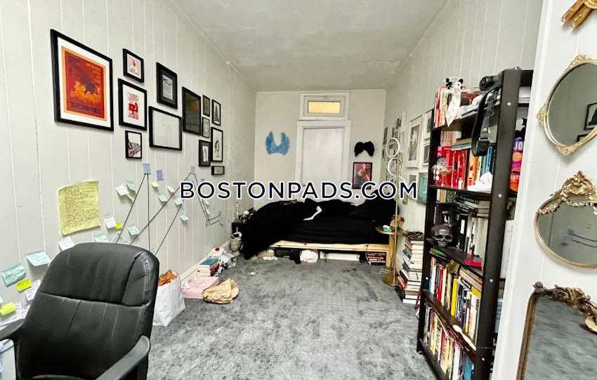 BOSTON - FENWAY/KENMORE - 3 Beds, 1 Bath - Image 9