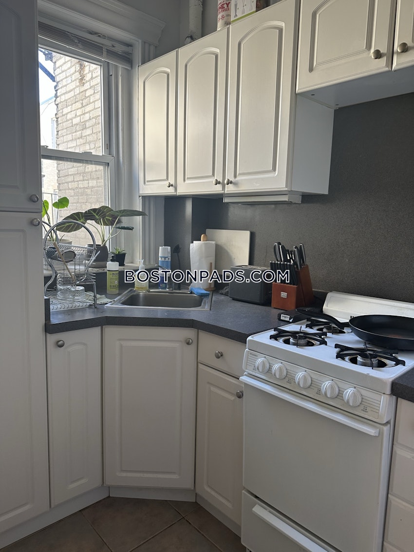 BOSTON - FENWAY/KENMORE - 1 Bed, 1 Bath - Image 3