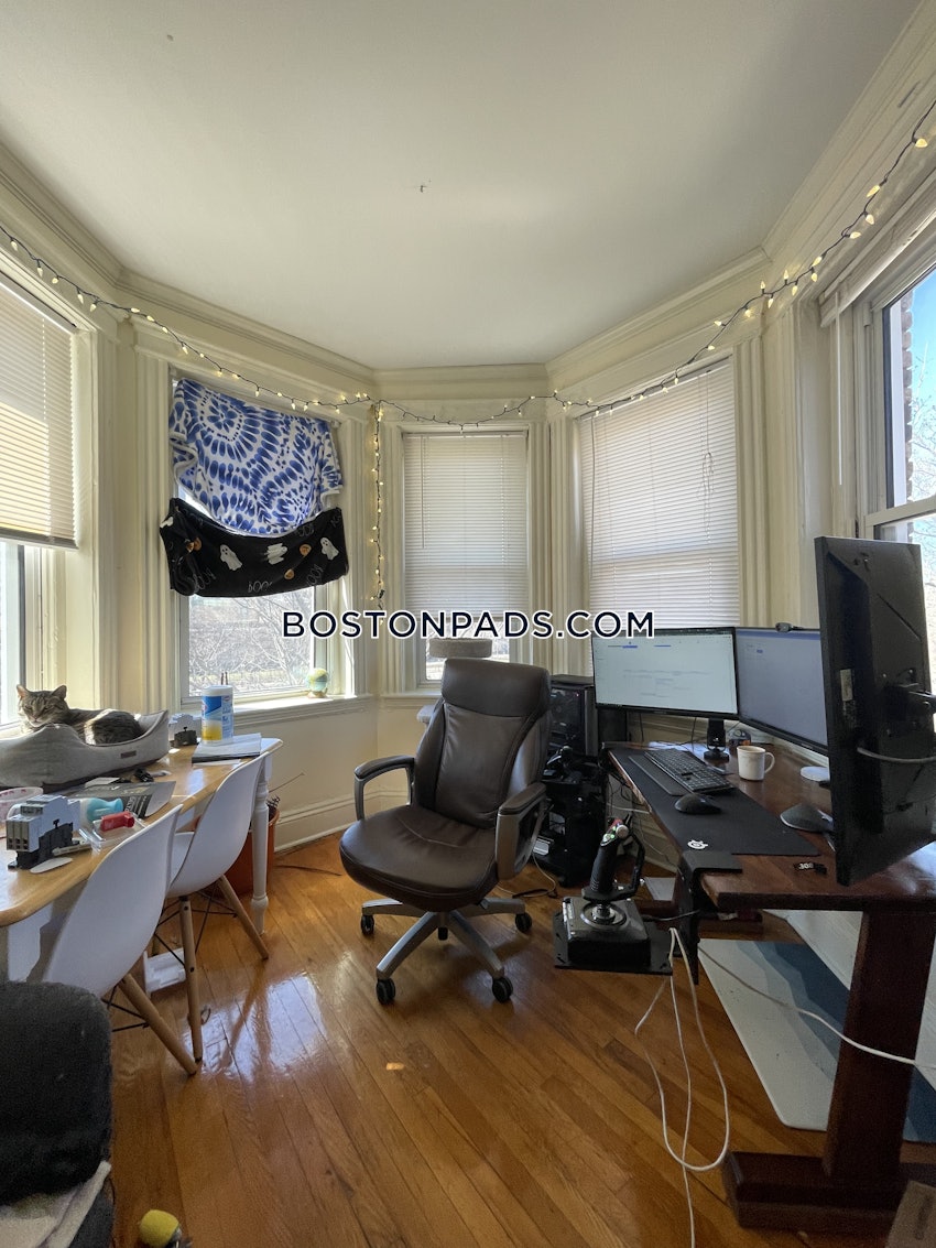 BOSTON - FENWAY/KENMORE - 1 Bed, 1 Bath - Image 11