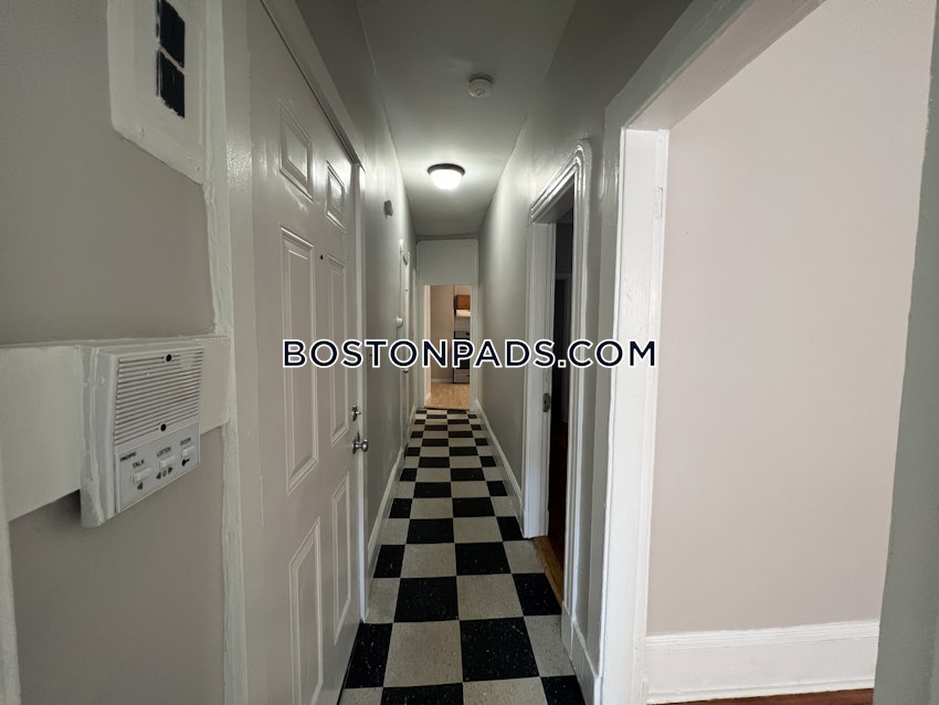 BOSTON - DORCHESTER - UPHAMS CORNER - 3 Beds, 1 Bath - Image 13