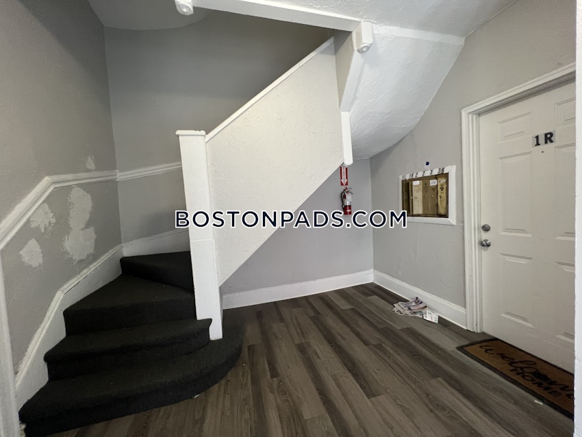 BOSTON - DORCHESTER - UPHAMS CORNER - 3 Beds, 1 Bath - Image 7