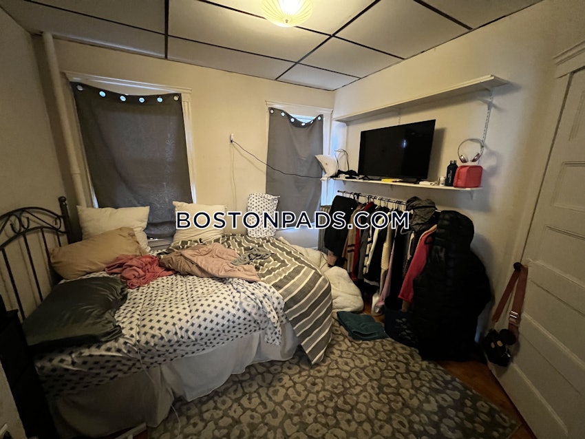 CAMBRIDGE - CENTRAL SQUARE/CAMBRIDGEPORT - 4 Beds, 1 Bath - Image 9