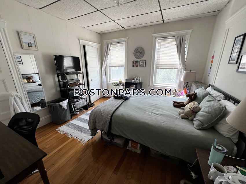 CAMBRIDGE - CENTRAL SQUARE/CAMBRIDGEPORT - 4 Beds, 1 Bath - Image 8