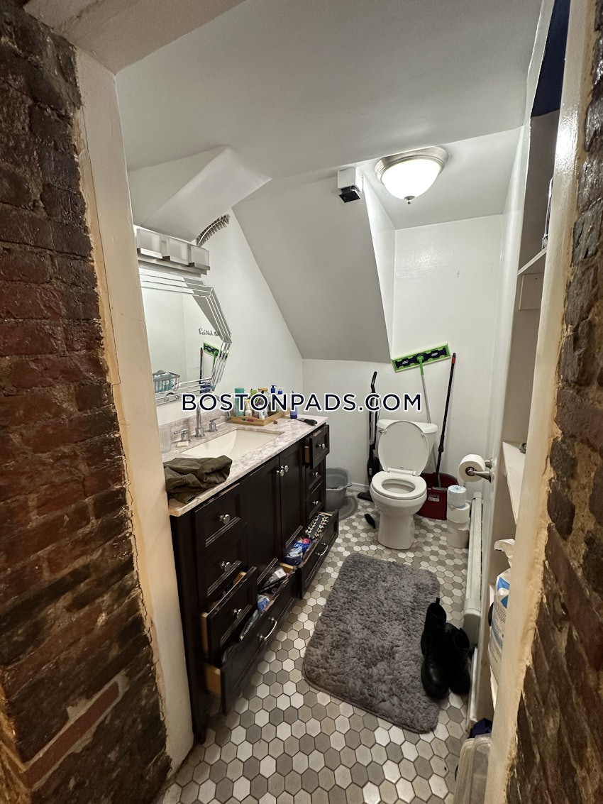 BOSTON - BEACON HILL - 2 Beds, 1 Bath - Image 6