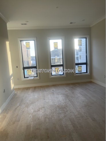 Boston - 4 Beds, 2 Baths