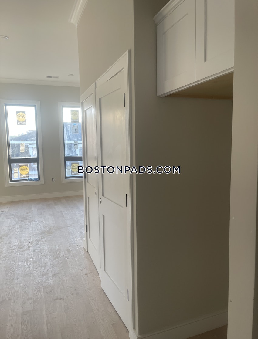 BOSTON - ALLSTON - 4 Beds, 2 Baths - Image 5