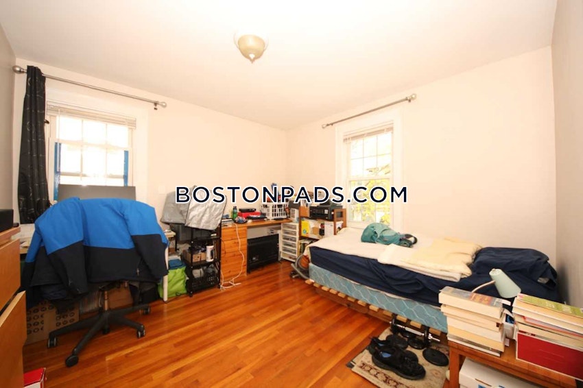 WATERTOWN - 4 Beds, 2 Baths - Image 7