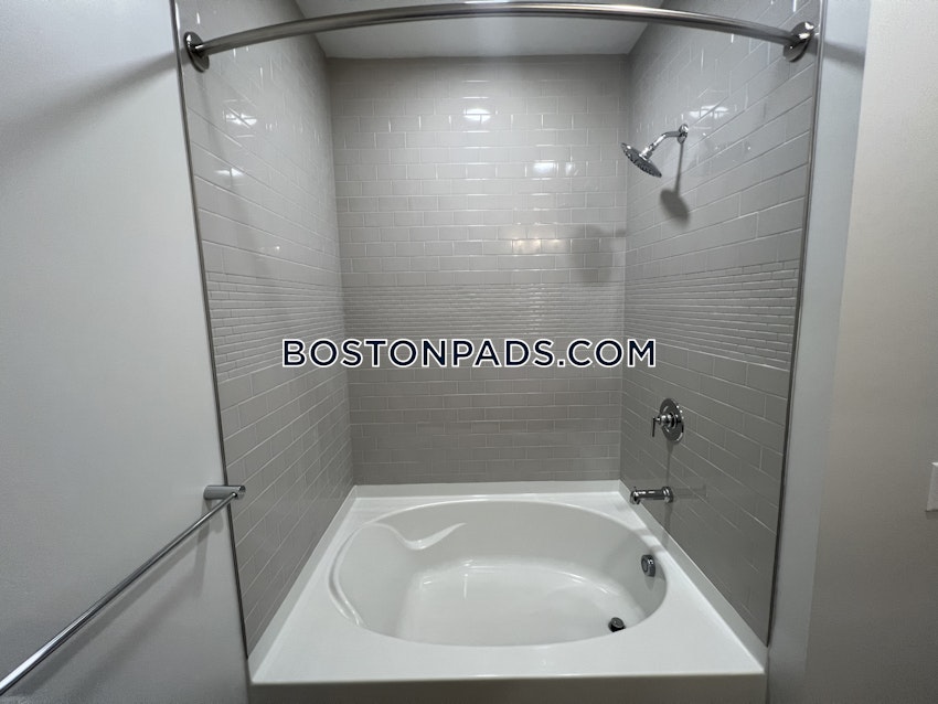 WALTHAM - 3 Beds, 2 Baths - Image 33