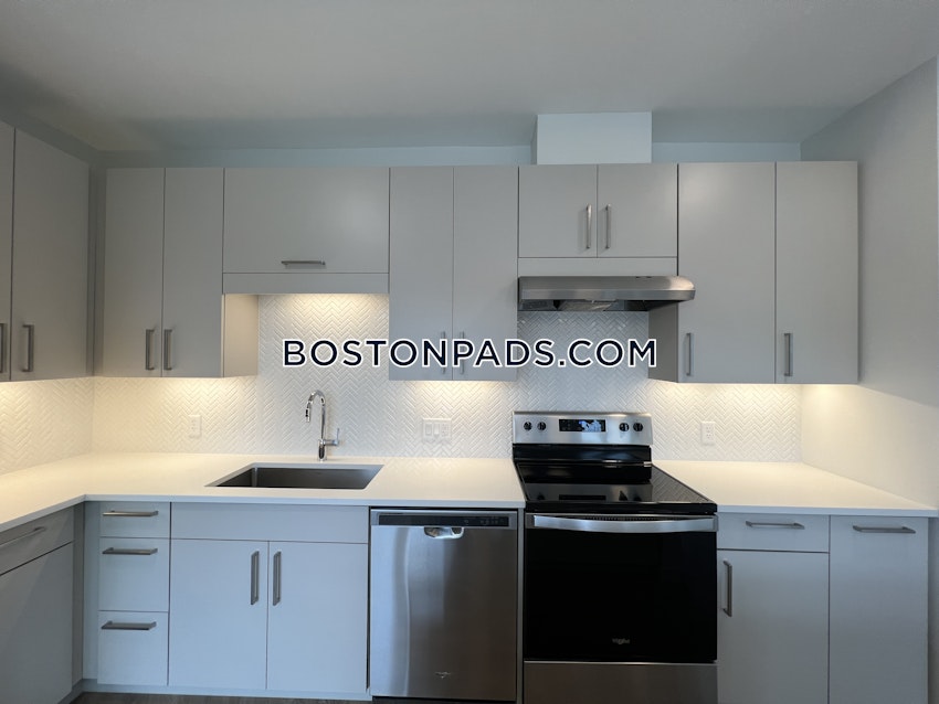 WALTHAM - 3 Beds, 2 Baths - Image 3