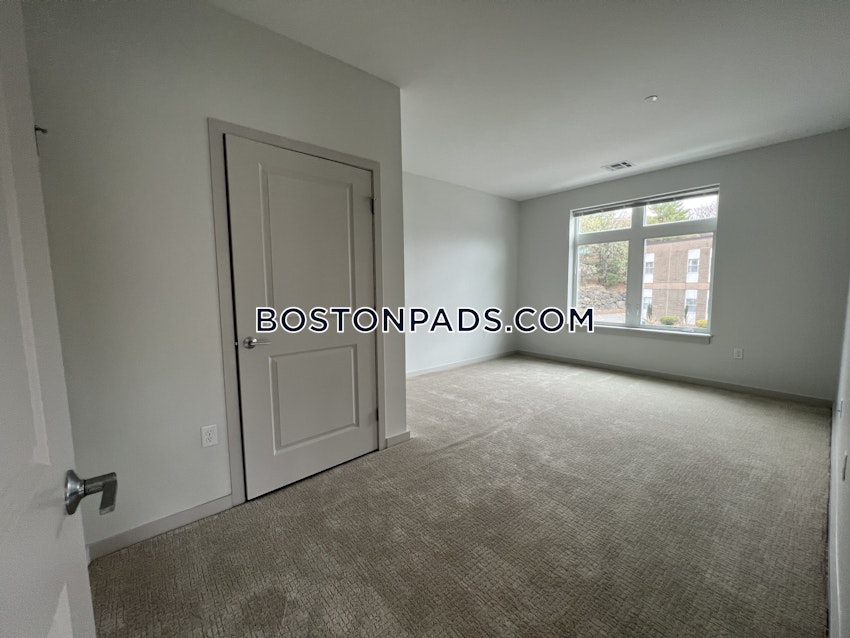 WALTHAM - 3 Beds, 2 Baths - Image 16