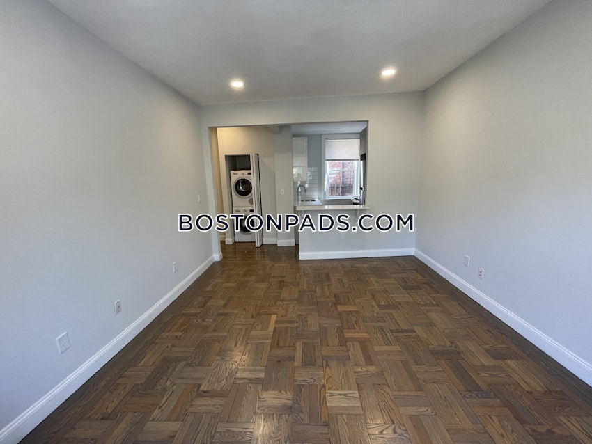 BOSTON - FENWAY/KENMORE - 1 Bed, 1 Bath - Image 11