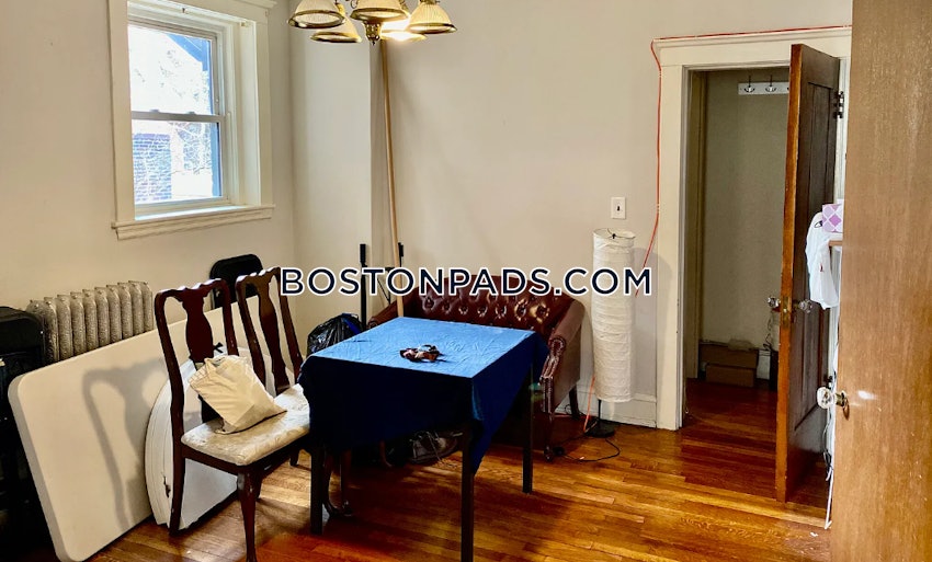 BROOKLINE- COOLIDGE CORNER - 3 Beds, 1 Bath - Image 7