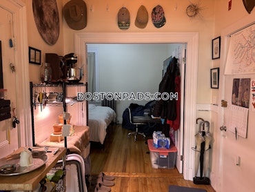 Boston - 1 Beds, 1 Baths