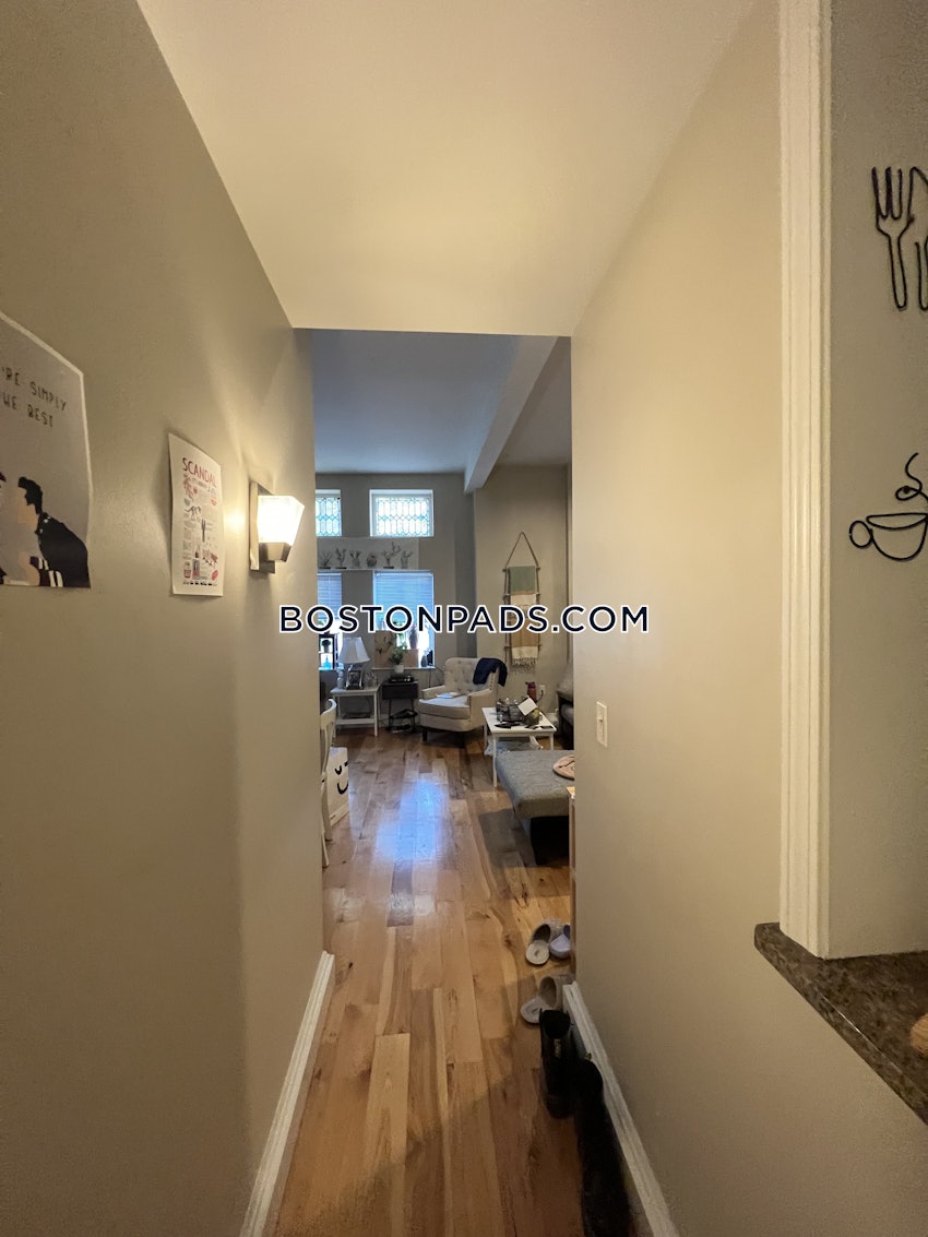 SOMERVILLE - UNION SQUARE - 2 Beds, 1 Bath - Image 6