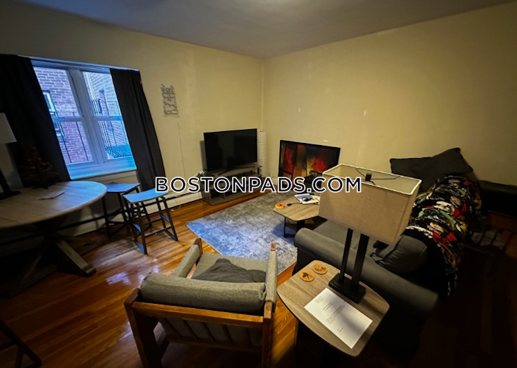 Chiswick Rd., Boston