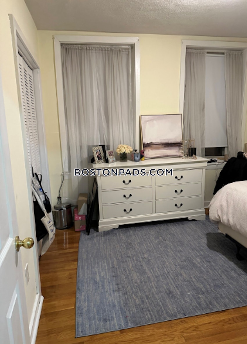 BOSTON - NORTH END - 2 Beds, 1 Bath - Image 10