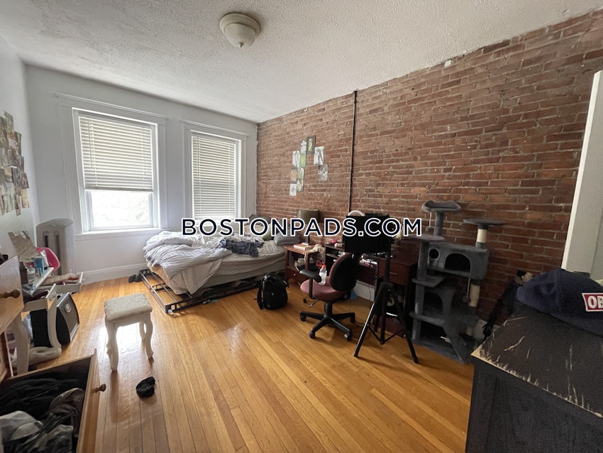 BOSTON - FENWAY/KENMORE - 2 Beds, 1 Bath - Image 2